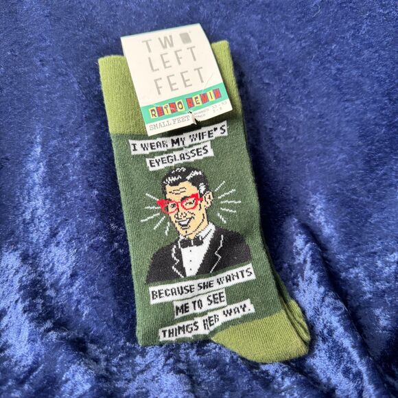 5/$25 Two Left Feet Retro Remix Socks NWT - Picture 1 of 4